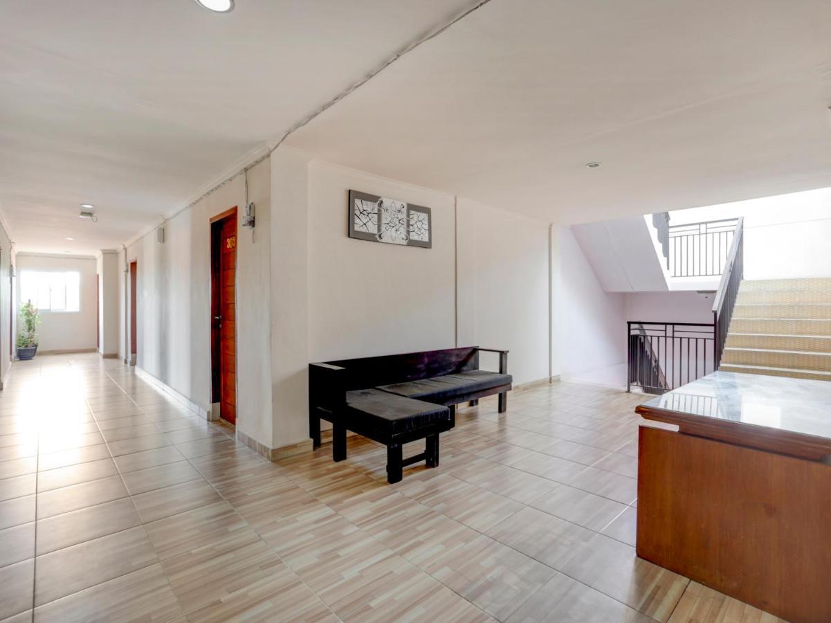 Oyo 3950 The Ratna Hotel Kuta Lombok Εξωτερικό φωτογραφία