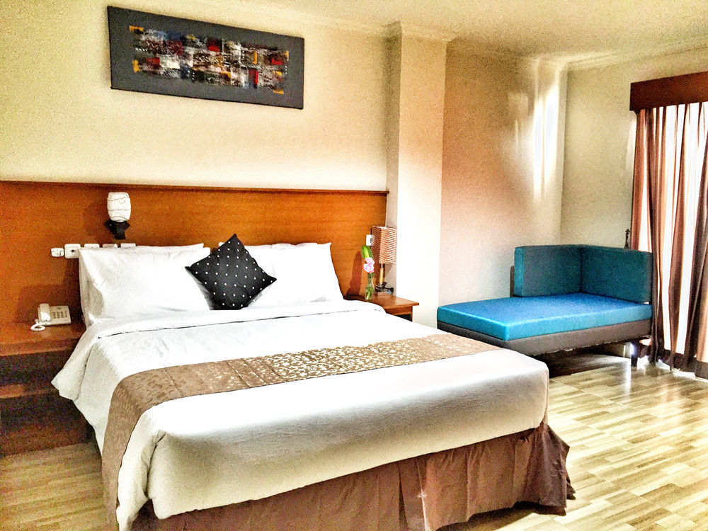 Oyo 3950 The Ratna Hotel Kuta Lombok Εξωτερικό φωτογραφία
