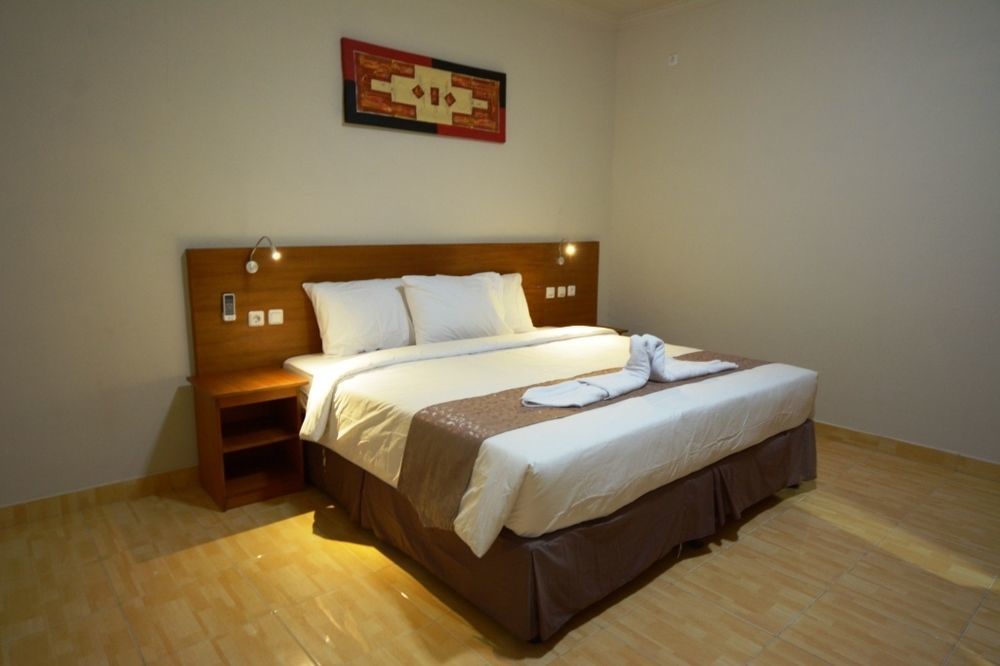 Oyo 3950 The Ratna Hotel Kuta Lombok Εξωτερικό φωτογραφία