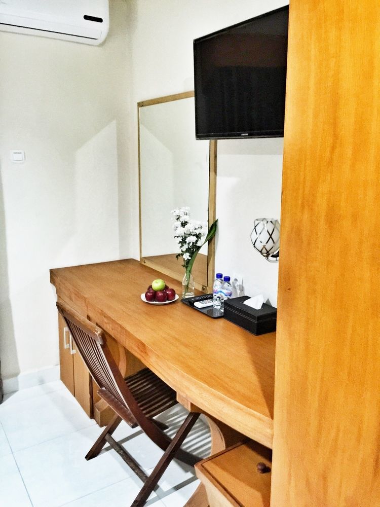 Oyo 3950 The Ratna Hotel Kuta Lombok Εξωτερικό φωτογραφία